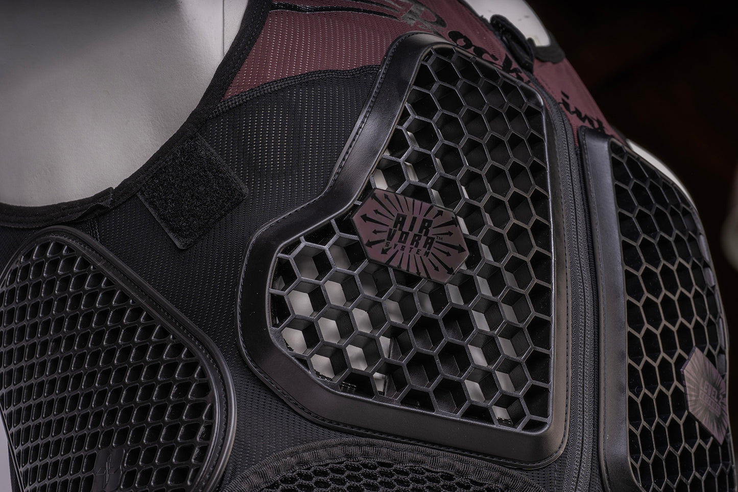 “Back-Pad-Less” Version (Limited Units) — FREE BASE LAYER (Save €49) + FREE SHIPPING