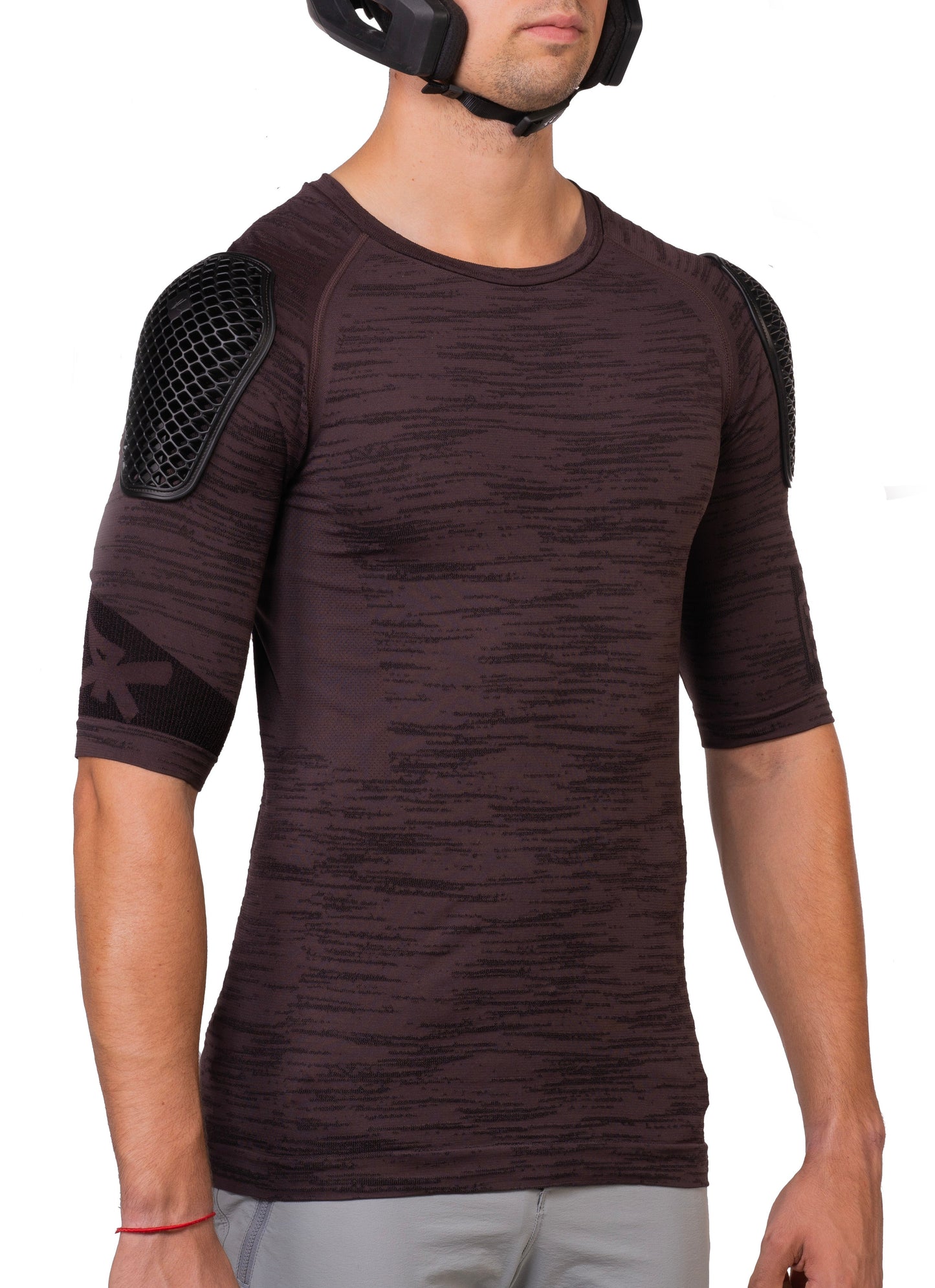// NEW // Extra Base layer with CE Level 2 shoulder pads